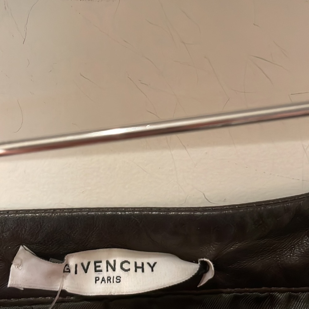 Art deco Givenchy lamb leather pencil skirt size 4 AS IS stains look at pic - Picture 4 of 7
